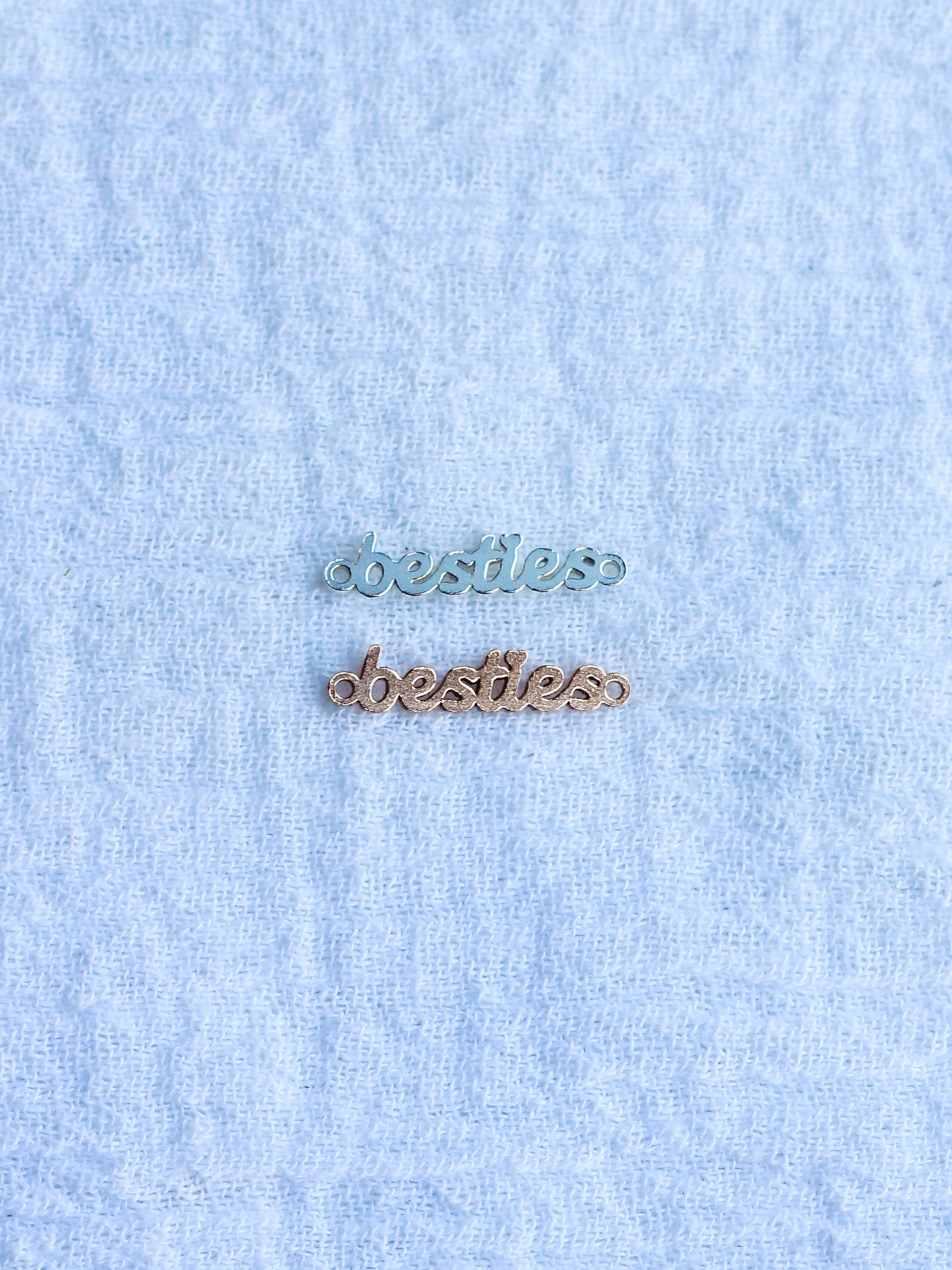 Besties with Heart Dot Connector, CN207