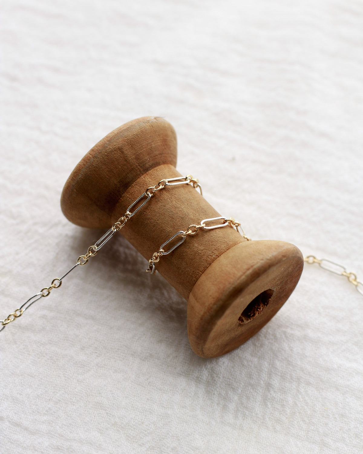 2.3mm Patterned Long and Short 1+3 Mixed Metal Chain, M275