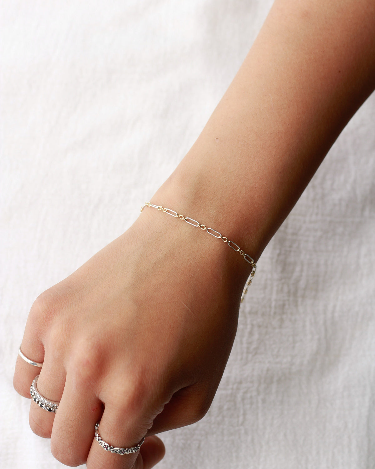 2.3mm Patterned Long and Short 1+3 Mixed Metal Chain, M275