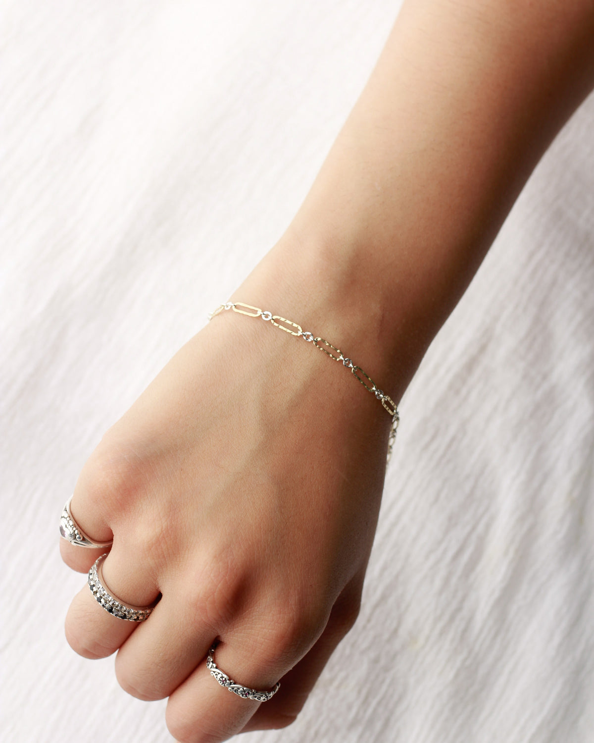 2.8mm Hammered Long and Short 1+3 Mixed Metal Chain, M279