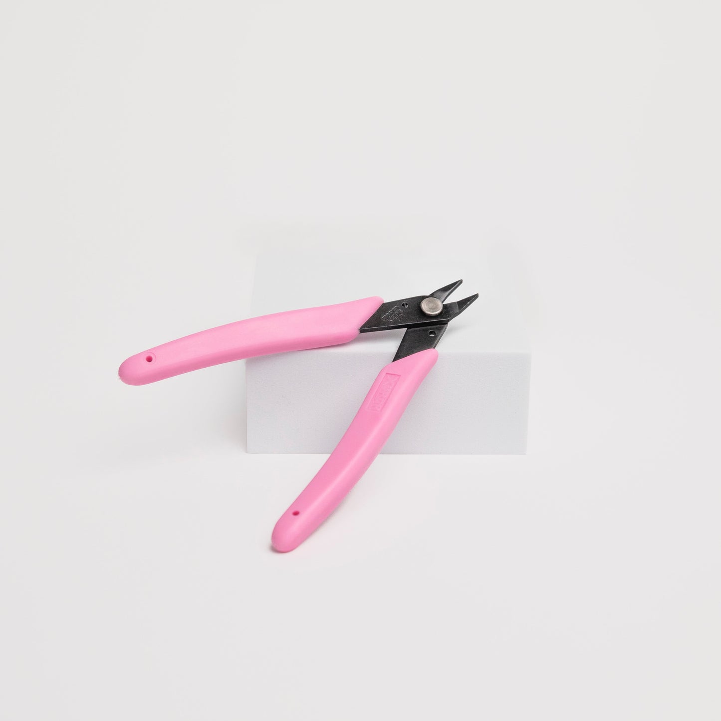 Precision Plier for Permanent Jewelry