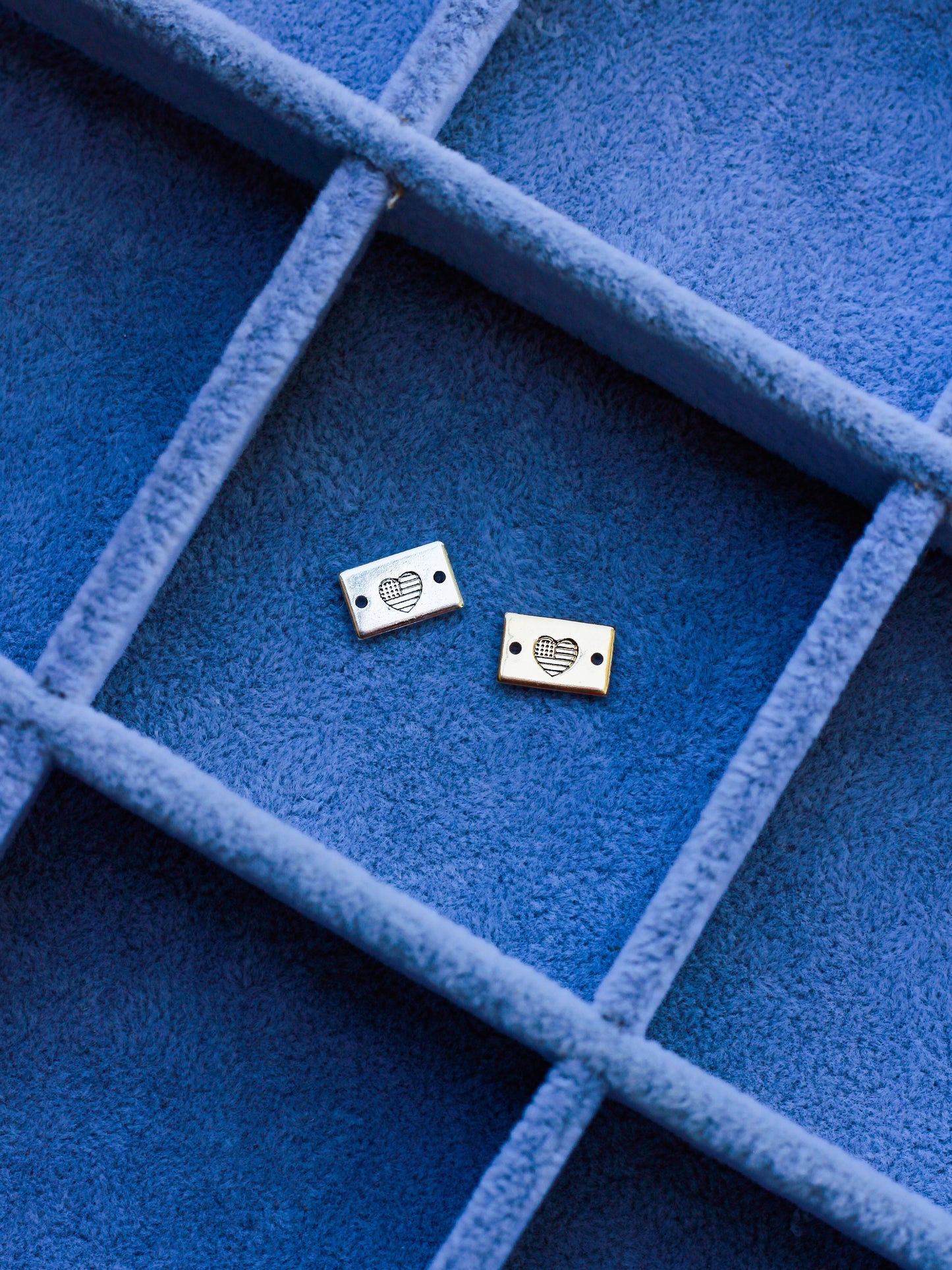 Heart Flag Mini Bar Connector, SCN508