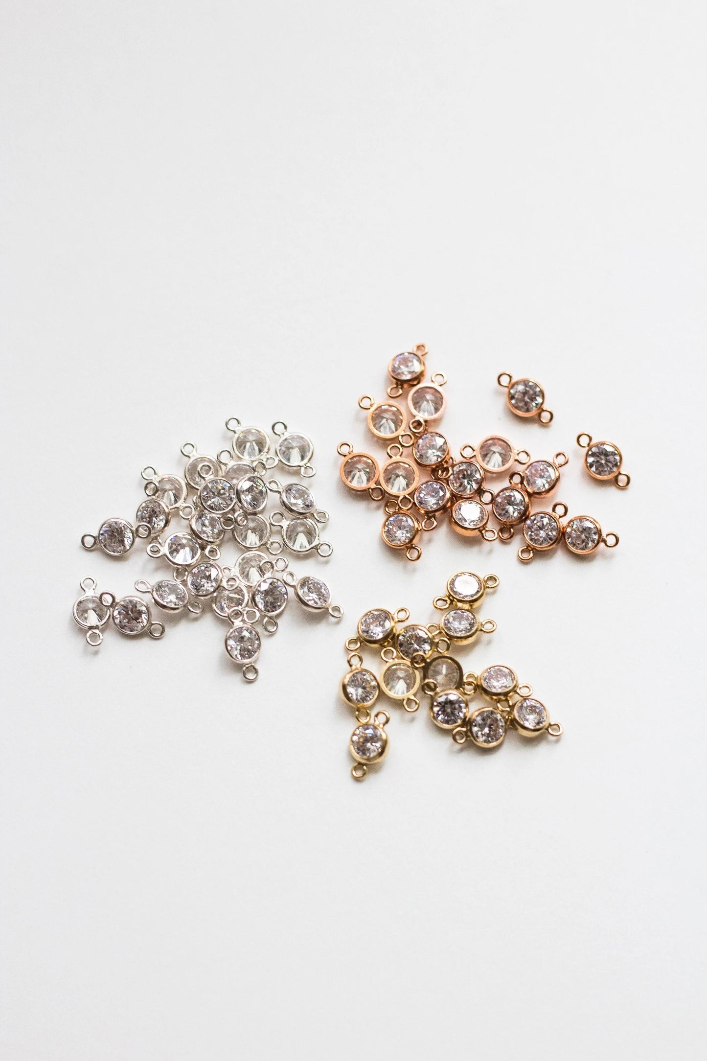 4mm Clear CZ Connector, CN04