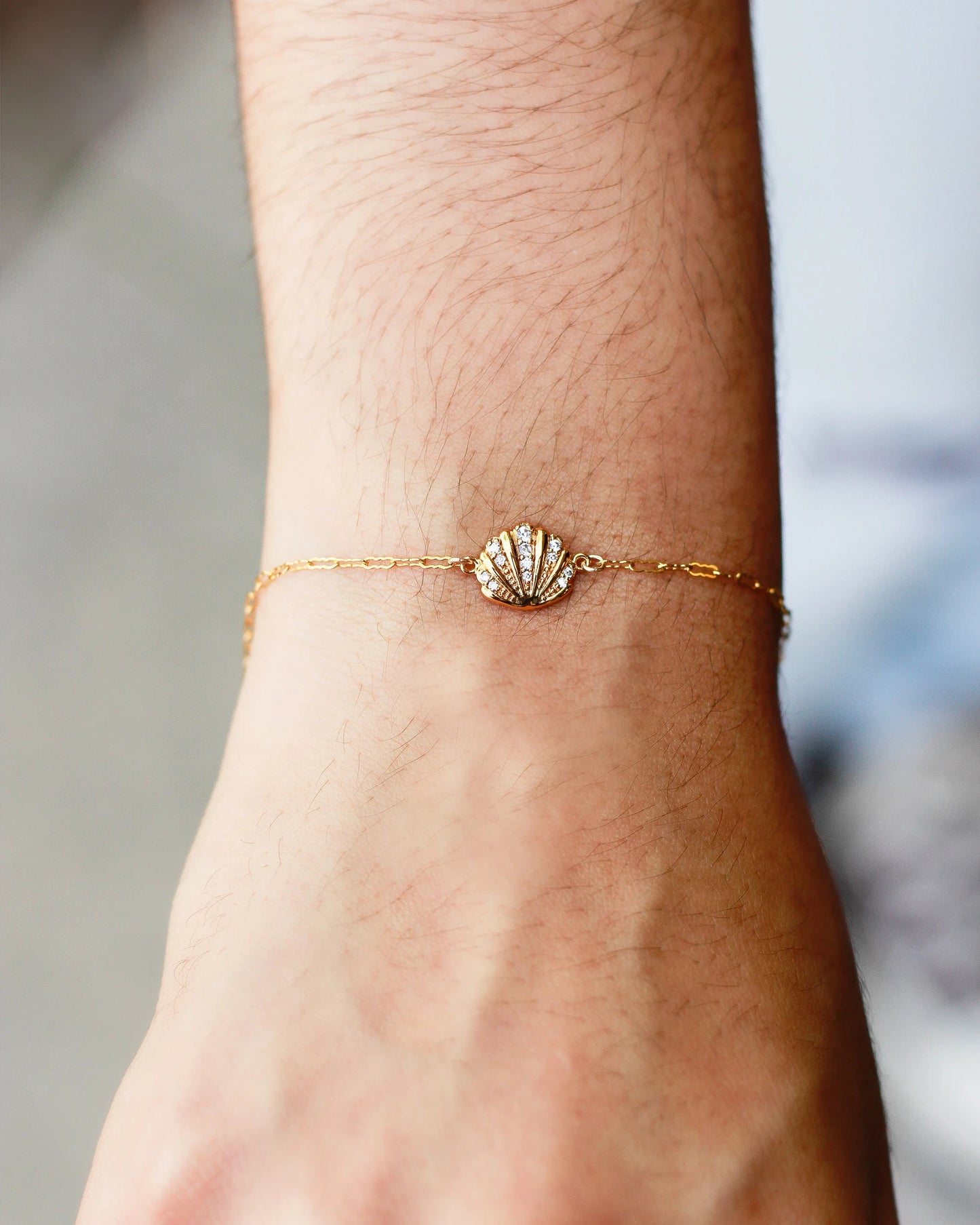 Shell with CZ Connector Charm, CN168