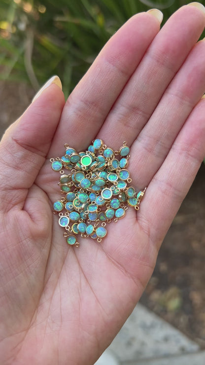 4mm Light Green Opal Connector, CN239