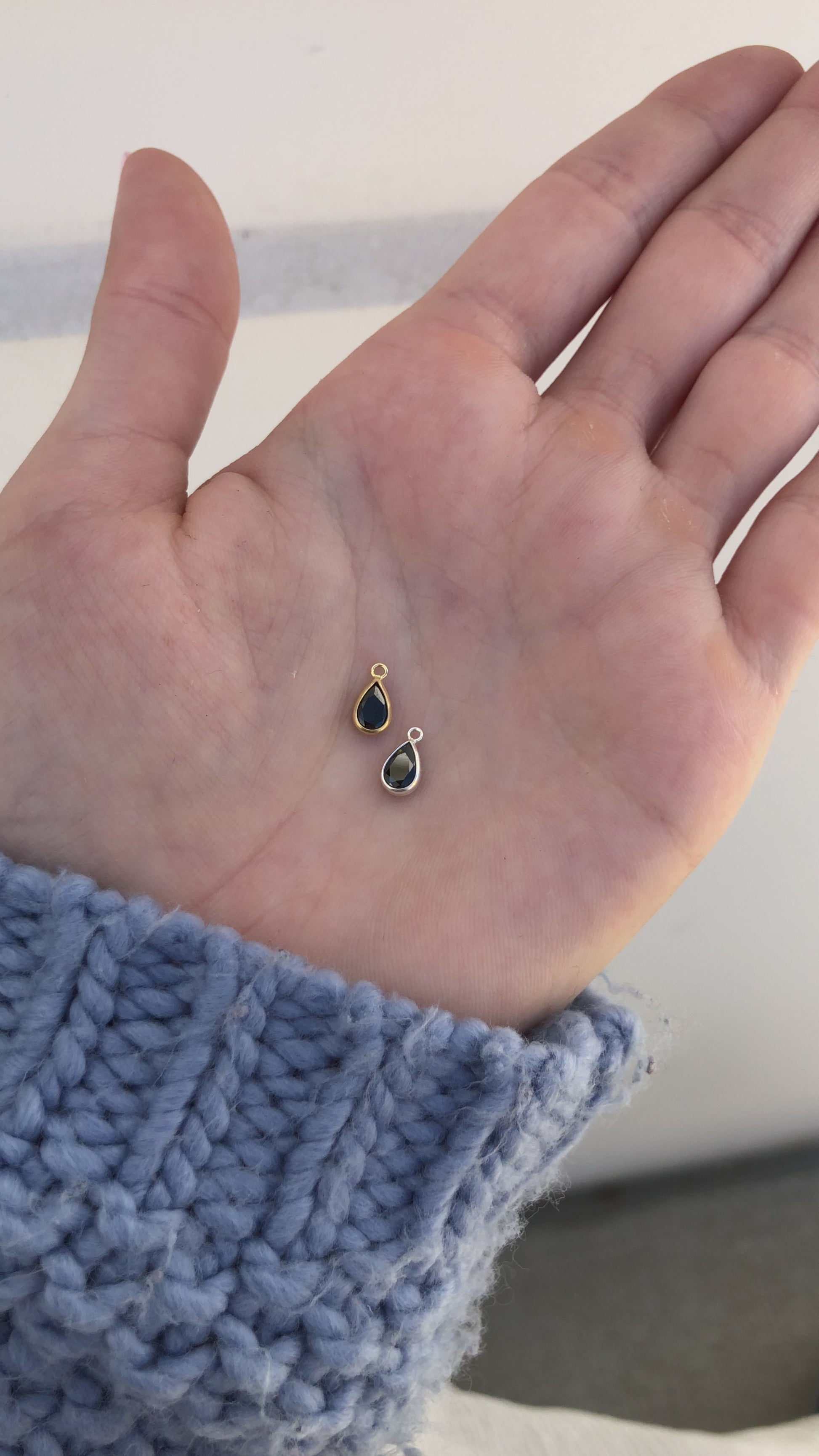 Teardrop Shaped Onyx Charm, CH287