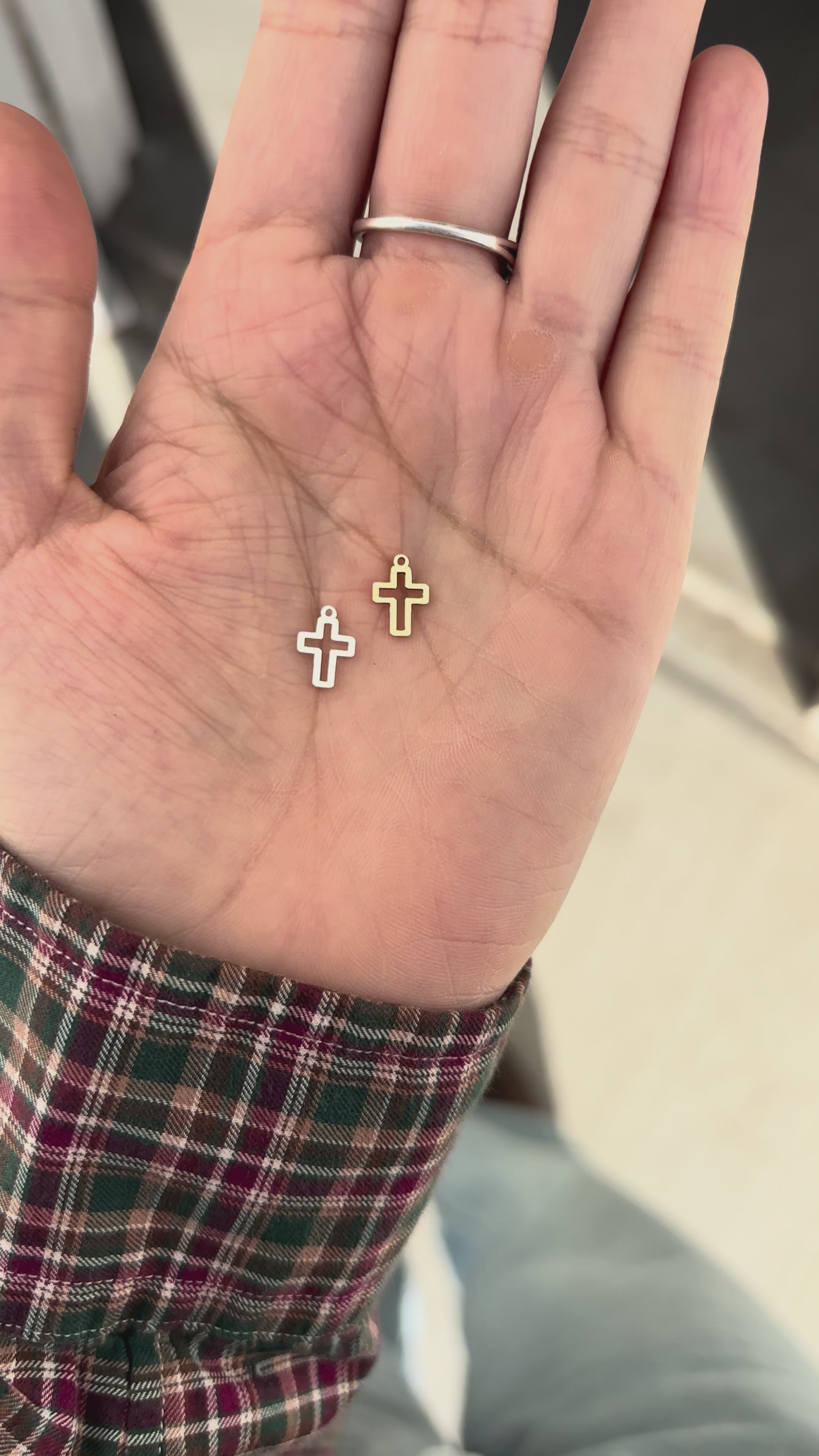 Mini Cross Outline Charm, CH317