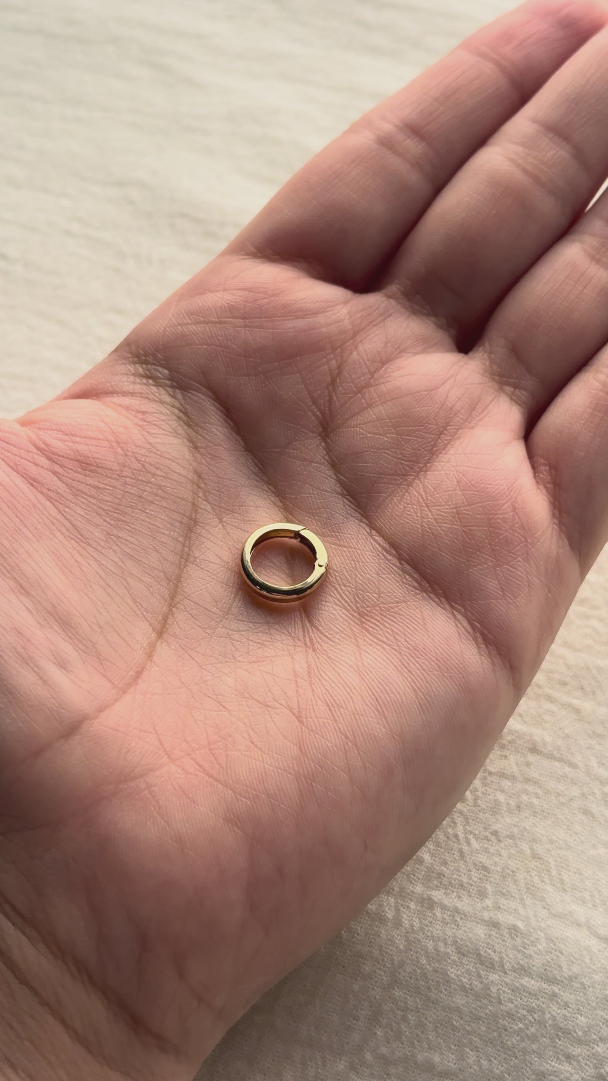 12mm Plain Circle Push Gate Clasp, F21
