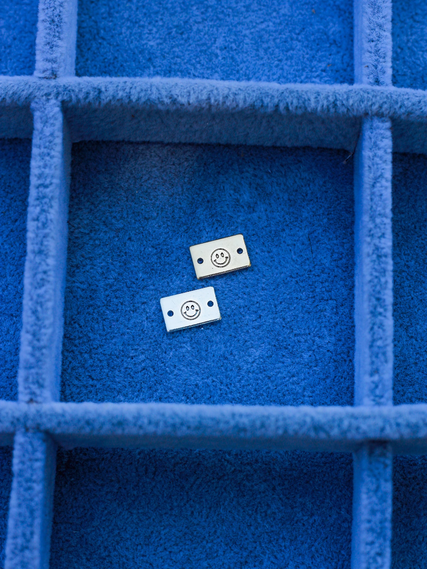 Smiley Face Mini Bar Connector, SCN508