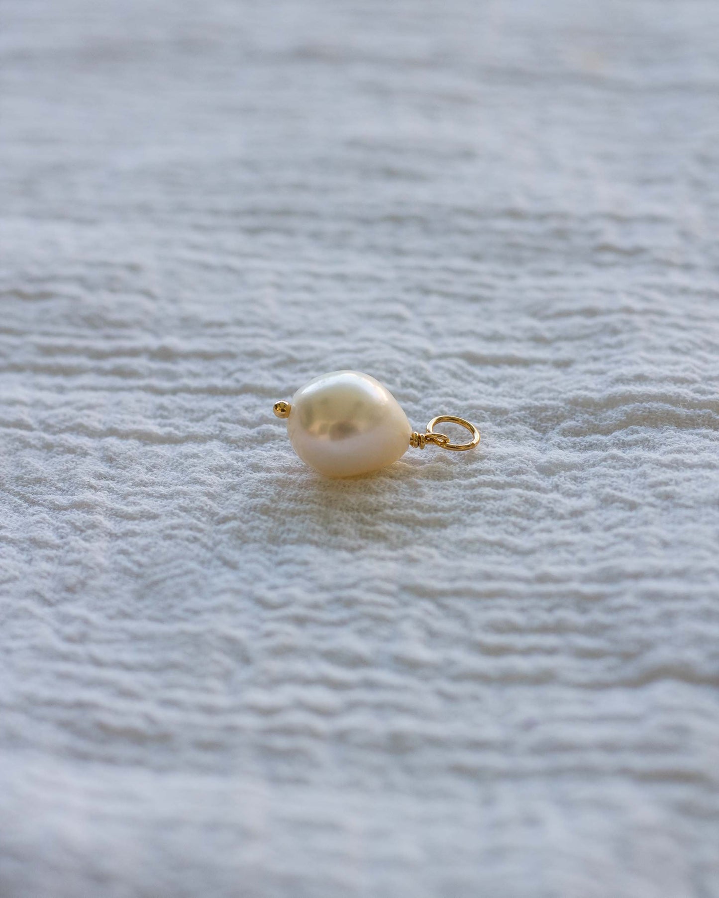 Freshwater Baroque Shape Pearl Charm, CH39