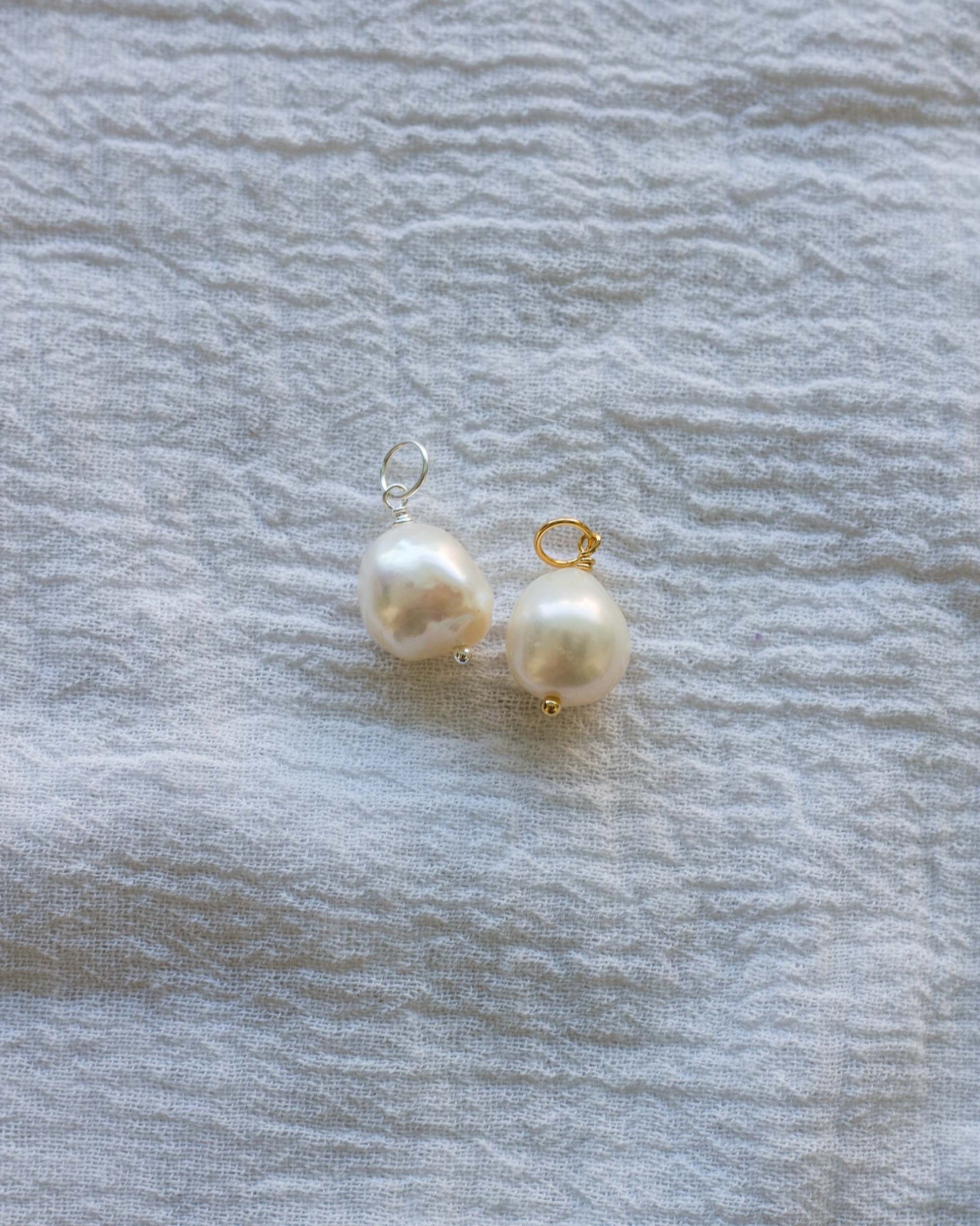 Freshwater Baroque Shape Pearl Charm, CH39