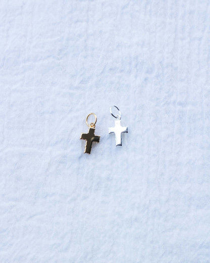 Pearl Cross Charm, CH74