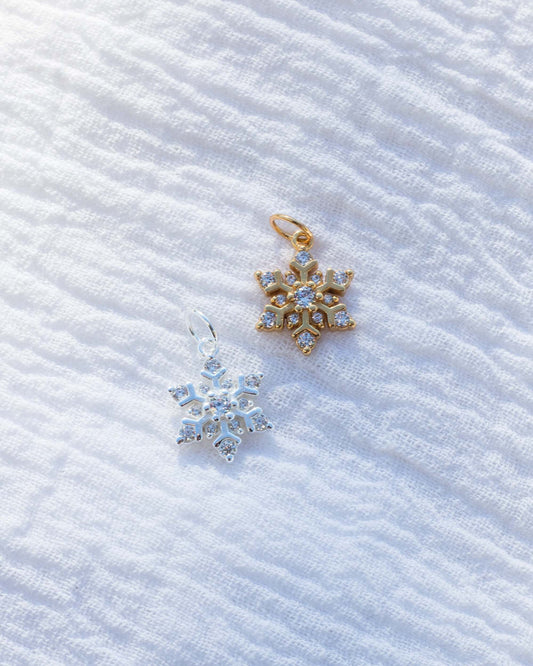 Snowflake charm pave cz, CH47